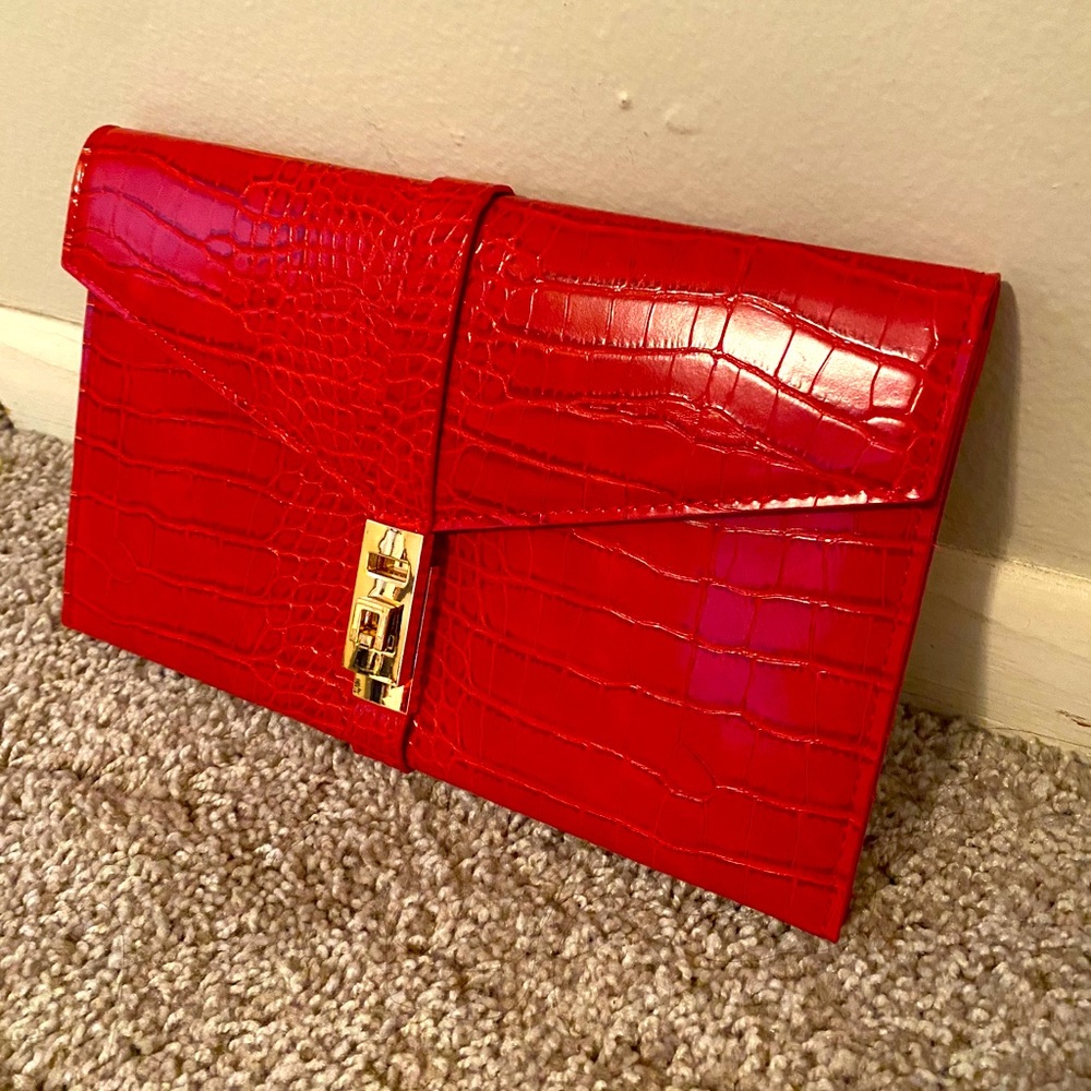 Red Clutch